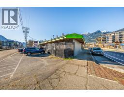 38188 & 38192 Cleveland Avenue, Squamish, BC V8B0K1 Photo 7