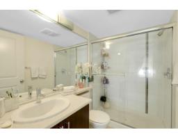 205 14960 102a Avenue, Surrey, BC V3R6A3 Photo 12