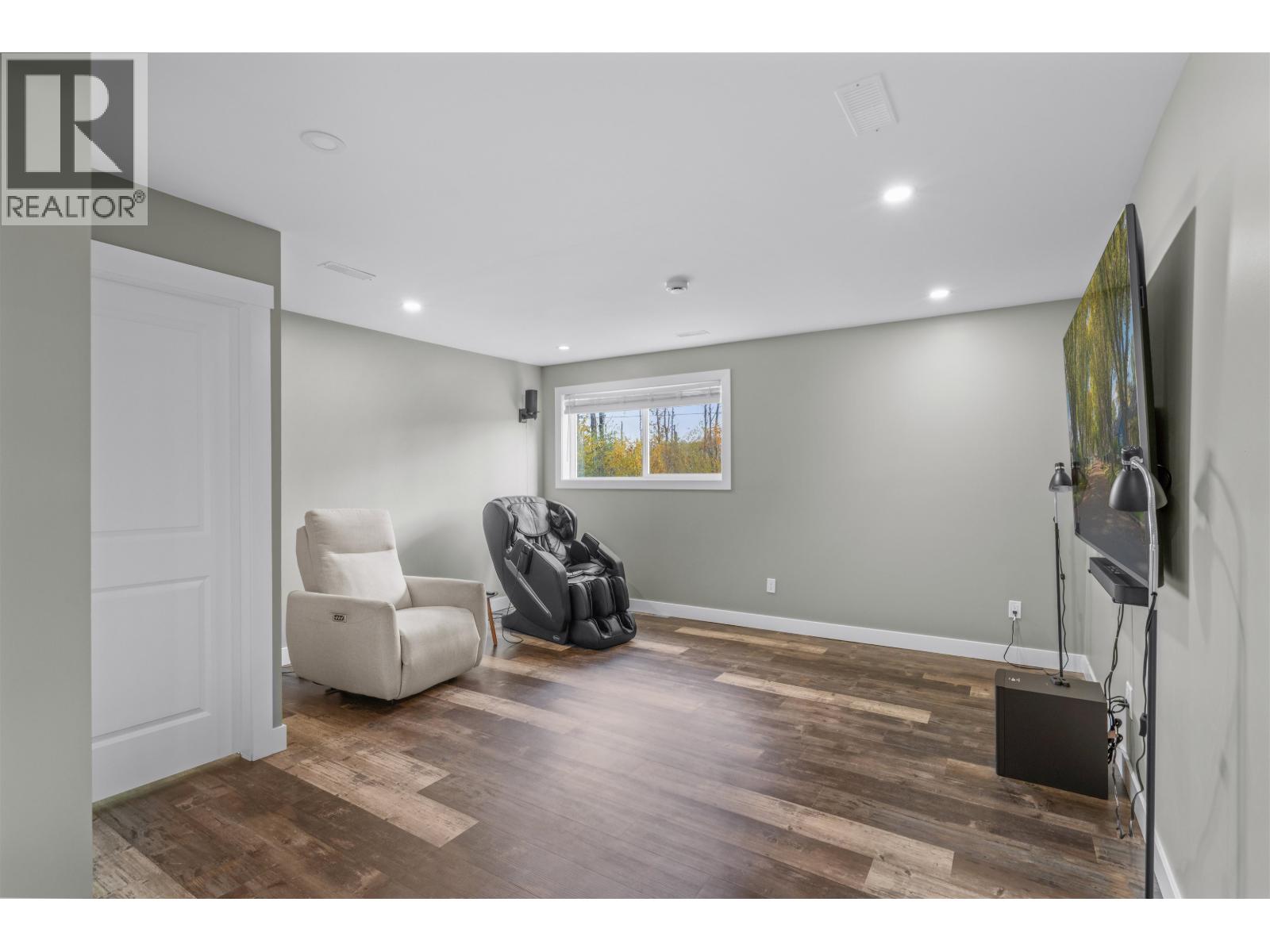 Photo 16 of 40 — 1839 E MCLAREN ROAD · Prince George, BC