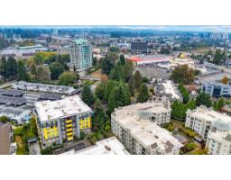 2558 Lakeview Crescent, Abbotsford, BC V2S3A9 Photo 9