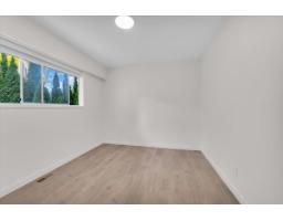 2558 Lakeview Crescent, Abbotsford, BC V2S3A9 Photo 16