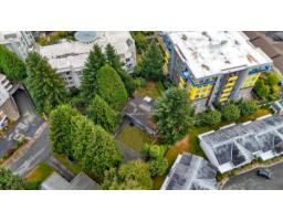 2558 Lakeview Crescent, Abbotsford, BC V2S3A9 Photo 17