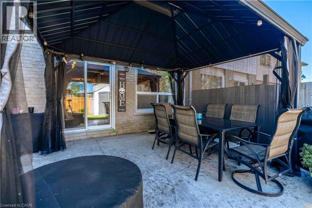98 MEMORIAL Avenue - Image 31