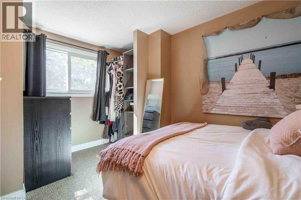 98 MEMORIAL Avenue - 19