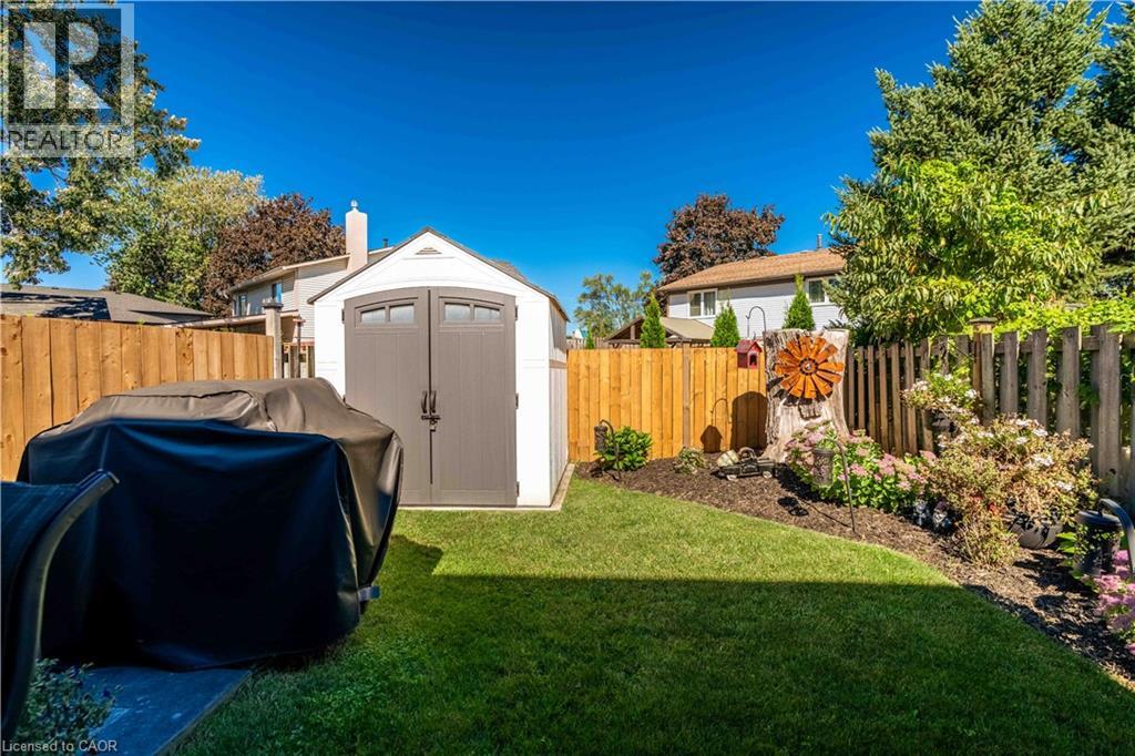 98 MEMORIAL Avenue - Image 33