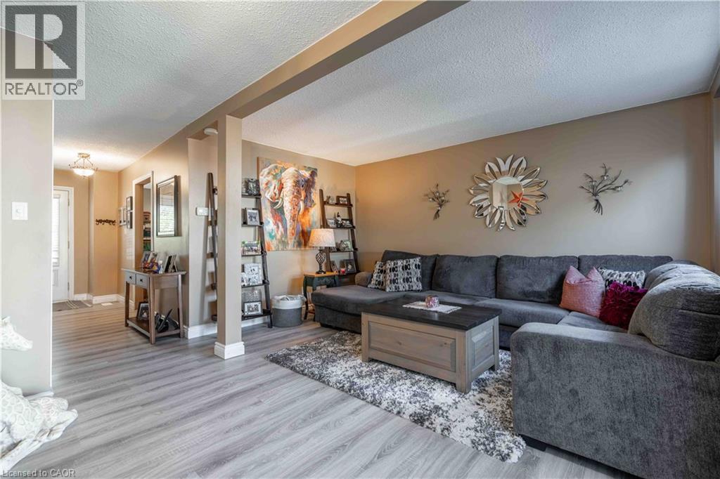 98 MEMORIAL Avenue - 11