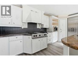 Family room - 91 Patterson Crescent Sw, Calgary, AB T3J2B9 Photo 13
