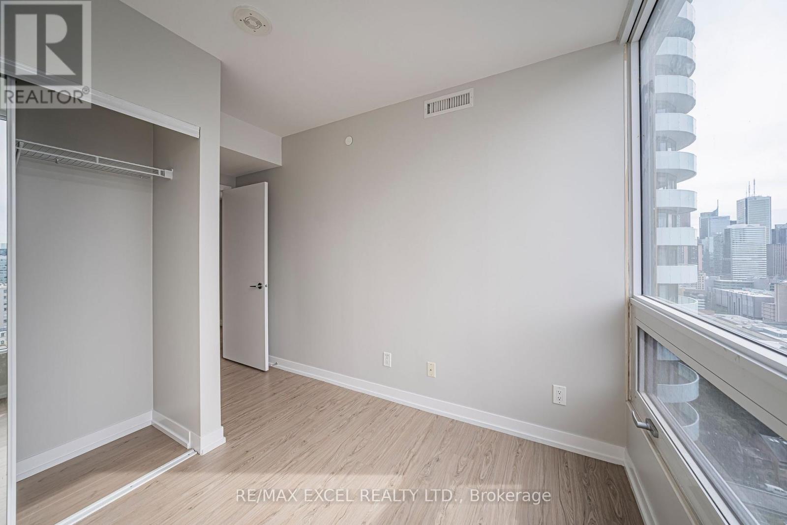 #3203 85 WOOD STREET - 26