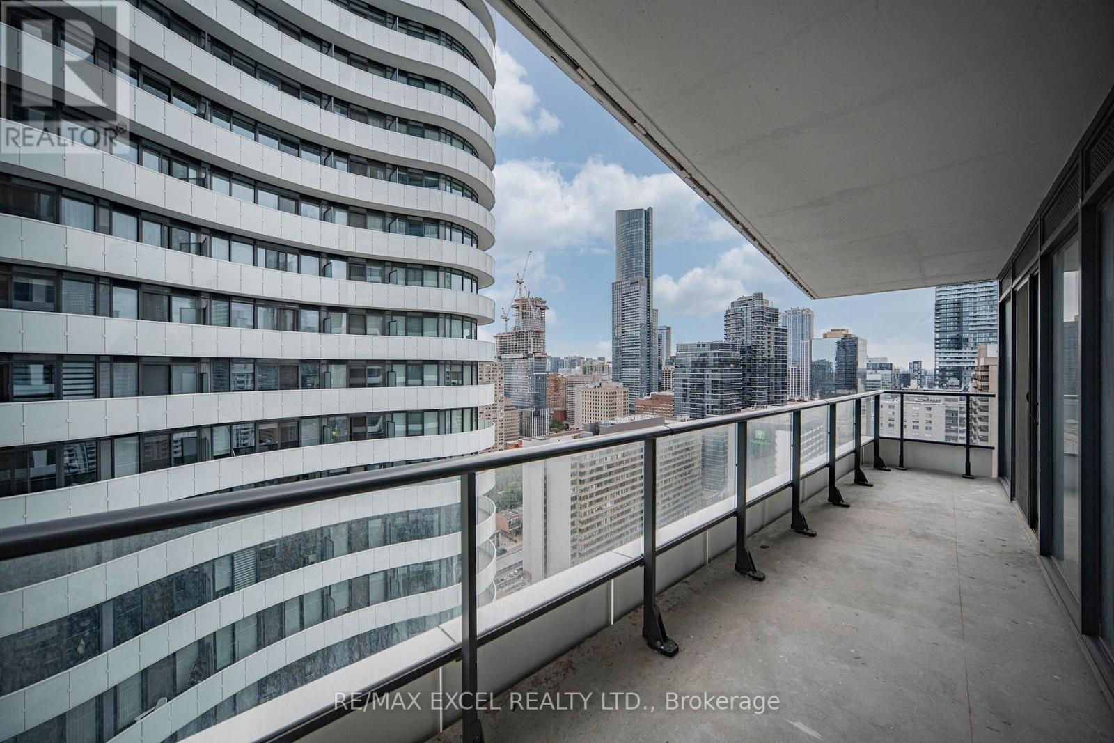 #3203 85 WOOD STREET - Image 36