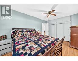 Bedroom - 6003 Thornbank Drive Nw, Calgary, AB T2K3P4 Photo 14