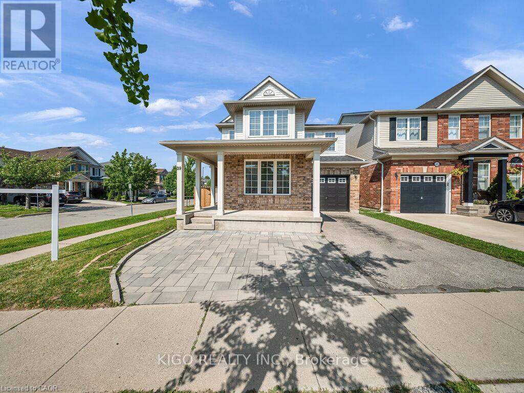 39 BAINTREE WAY — photo 1