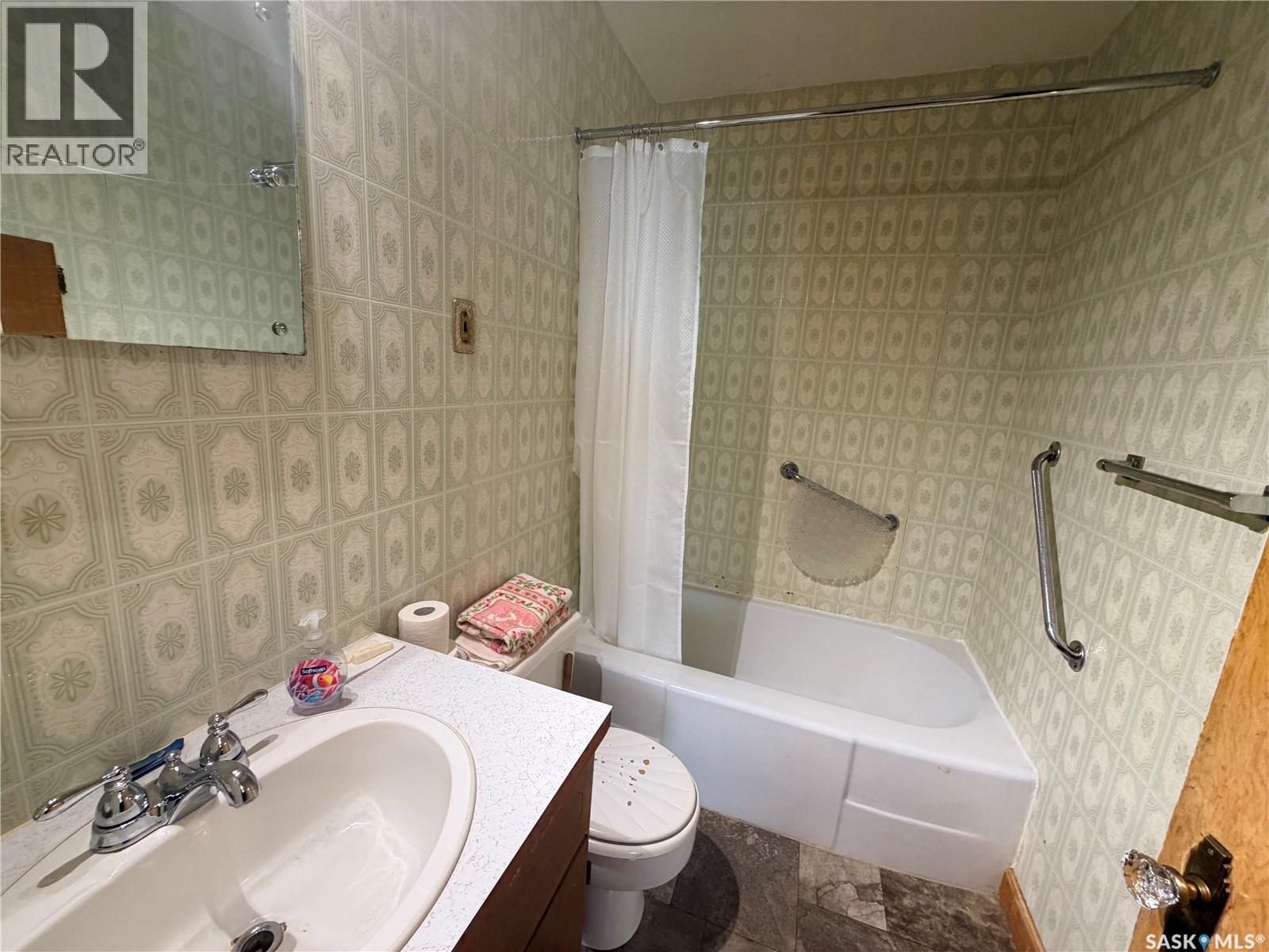 121 Empire ROAD, Assiniboia — photo 16