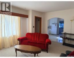 Den - 121 Empire Road, Assiniboia, SK S0H0B0 Photo 13