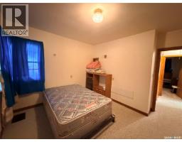 121 Empire Road, Assiniboia, SK S0H0B0 Photo 14