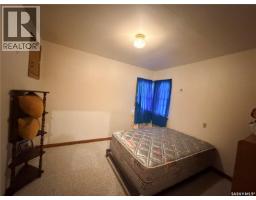 121 Empire Road, Assiniboia, SK S0H0B0 Photo 17