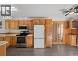 Family room - 690 Eastwood Street, Prince Albert, SK S6V2T5 Photo 7