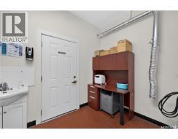 3501 Dewdney Avenue, Regina, SK S4T0Z4 Photo 11