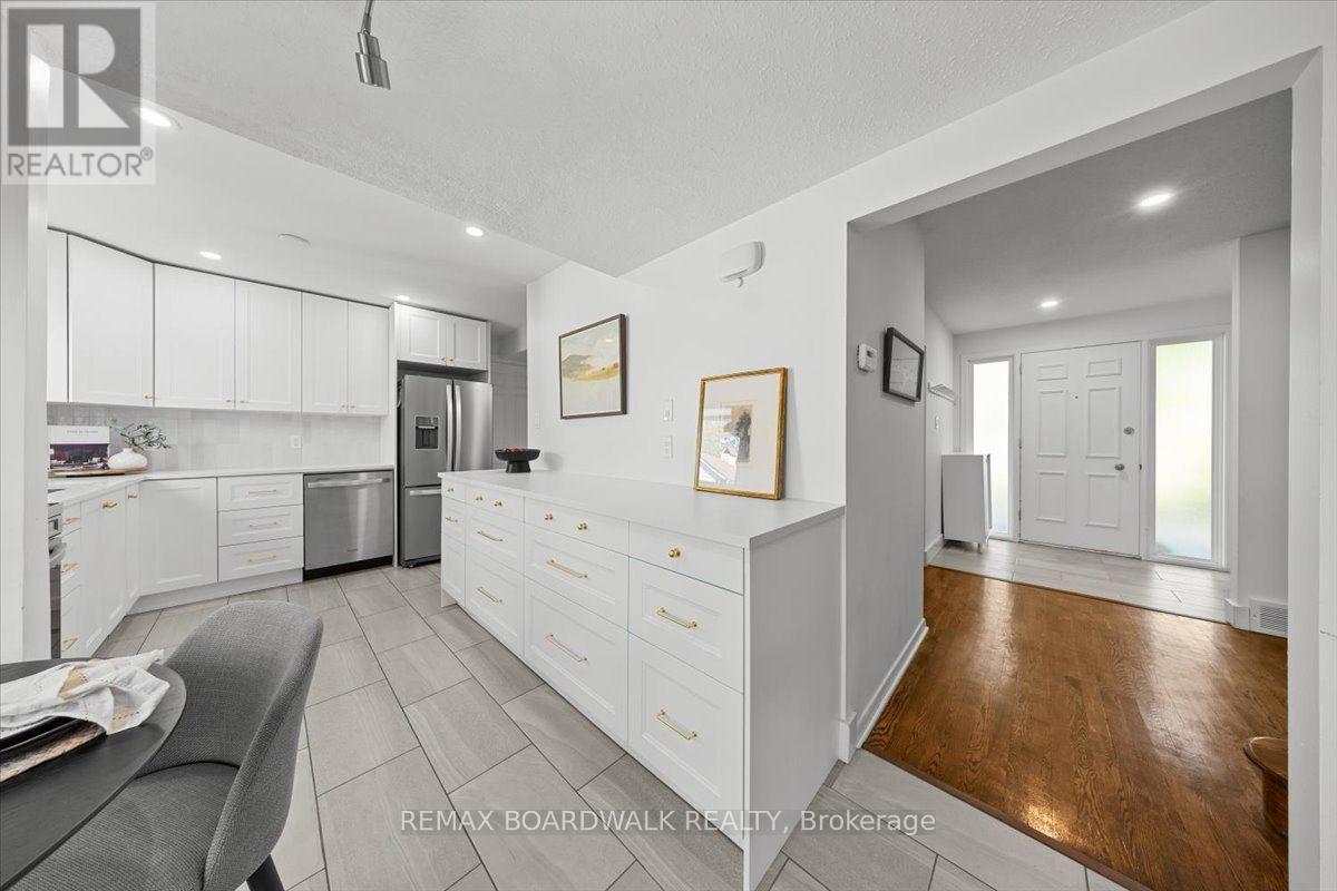 1853 KILBORN AVENUE - 15