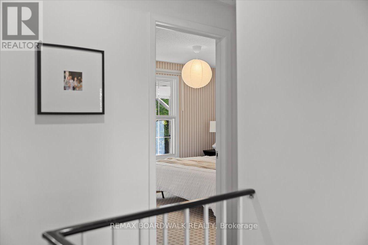 1853 KILBORN AVENUE - 32