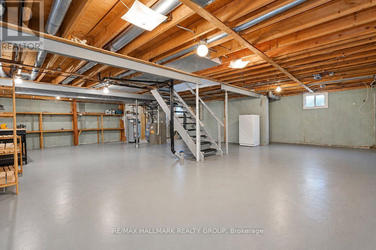 490 TISDALE CRESCENT - 28