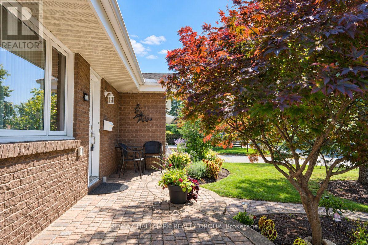 490 TISDALE CRESCENT - 3