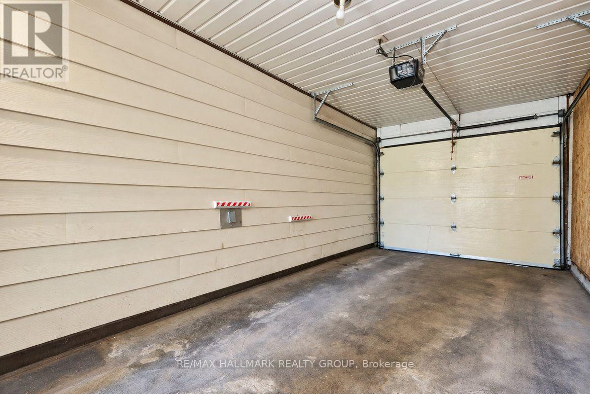 490 TISDALE CRESCENT - 33