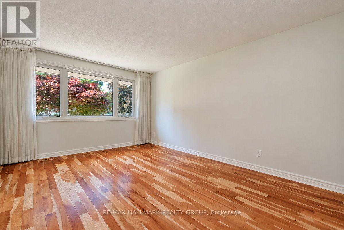 490 TISDALE CRESCENT - 5