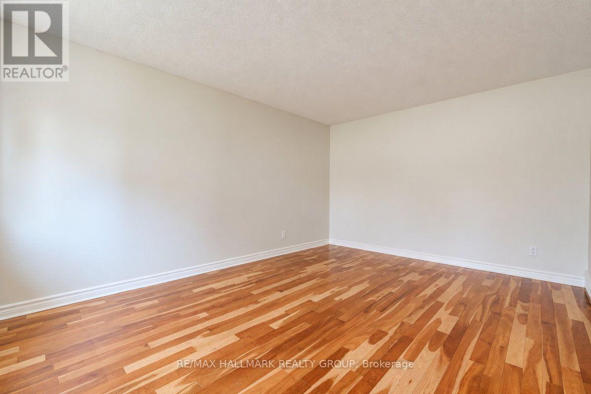 490 TISDALE CRESCENT, Ottawa — photo 6