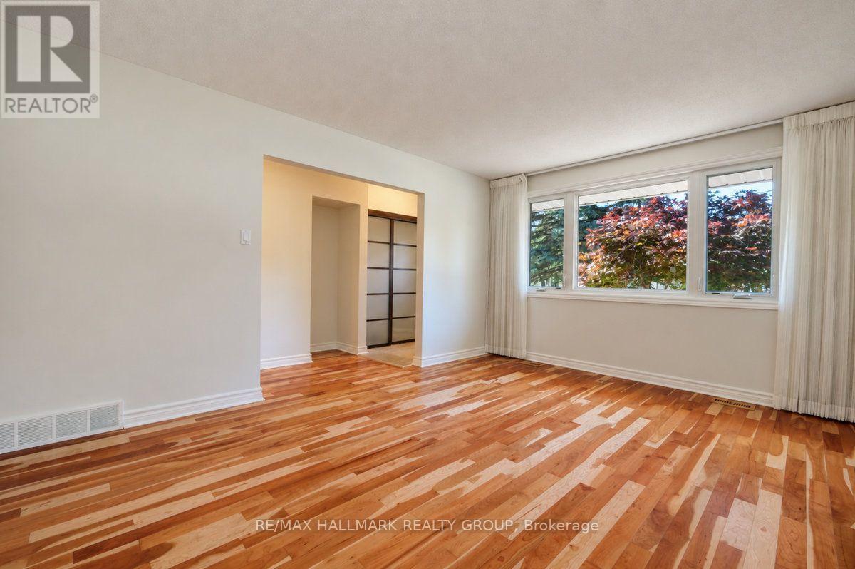 490 TISDALE CRESCENT, Ottawa — photo 8