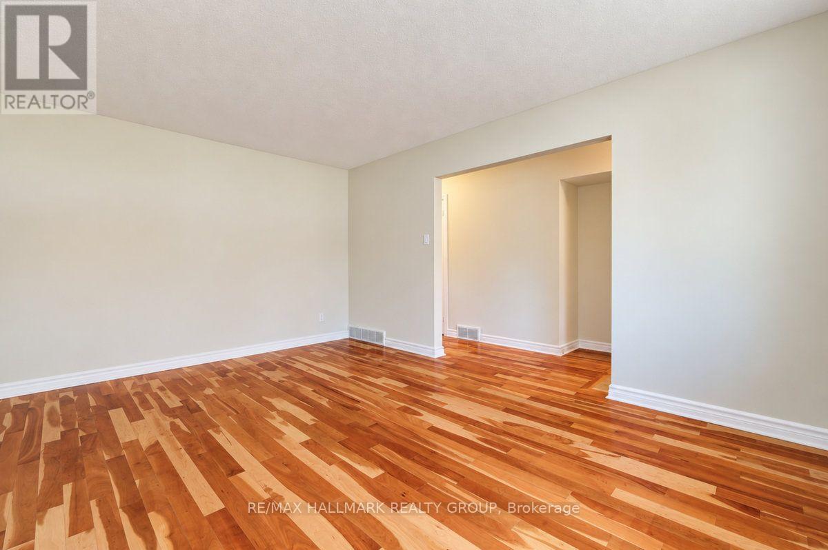 490 TISDALE CRESCENT, Ottawa — photo 9
