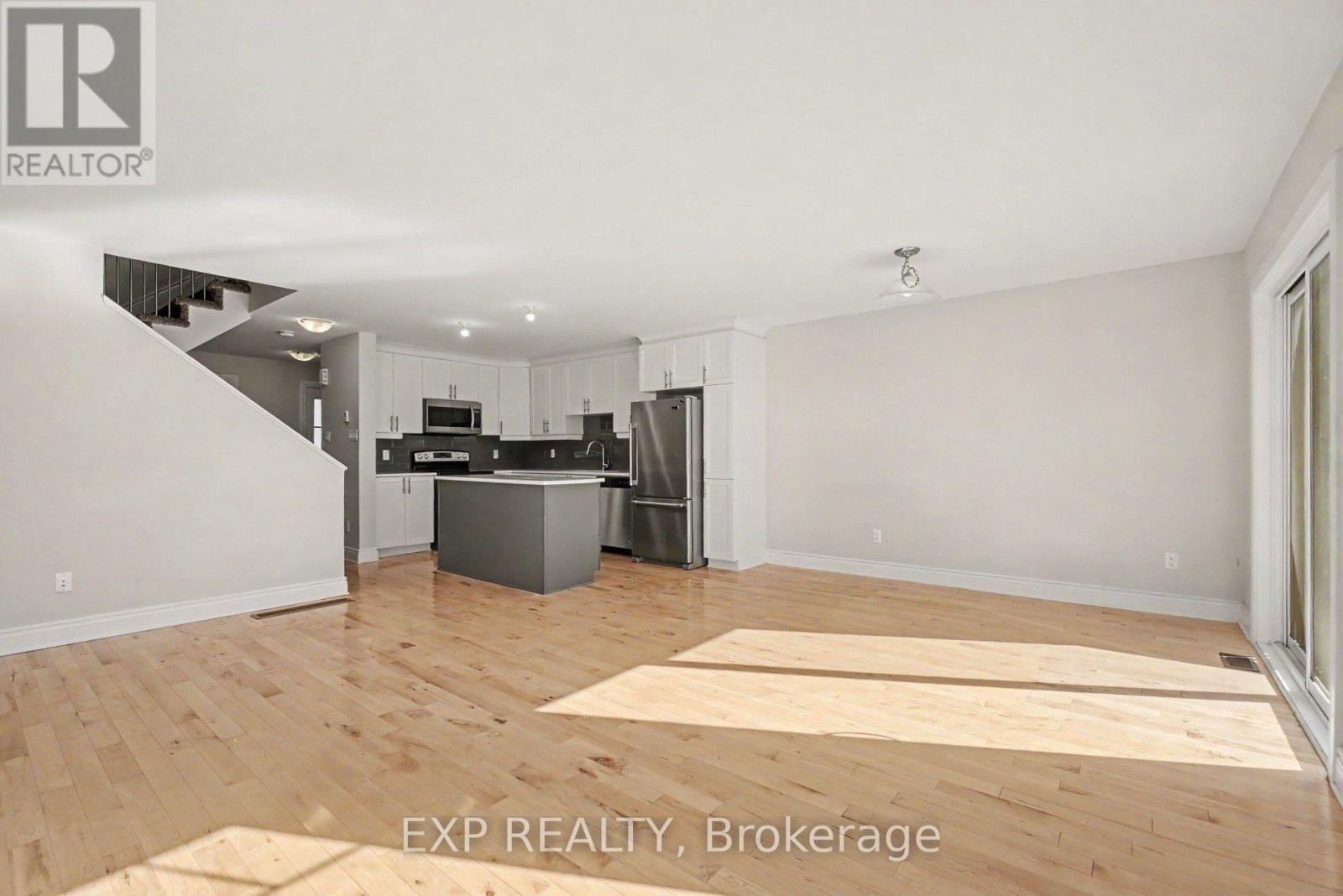202 ST MALO PLACE, Russell — photo 10