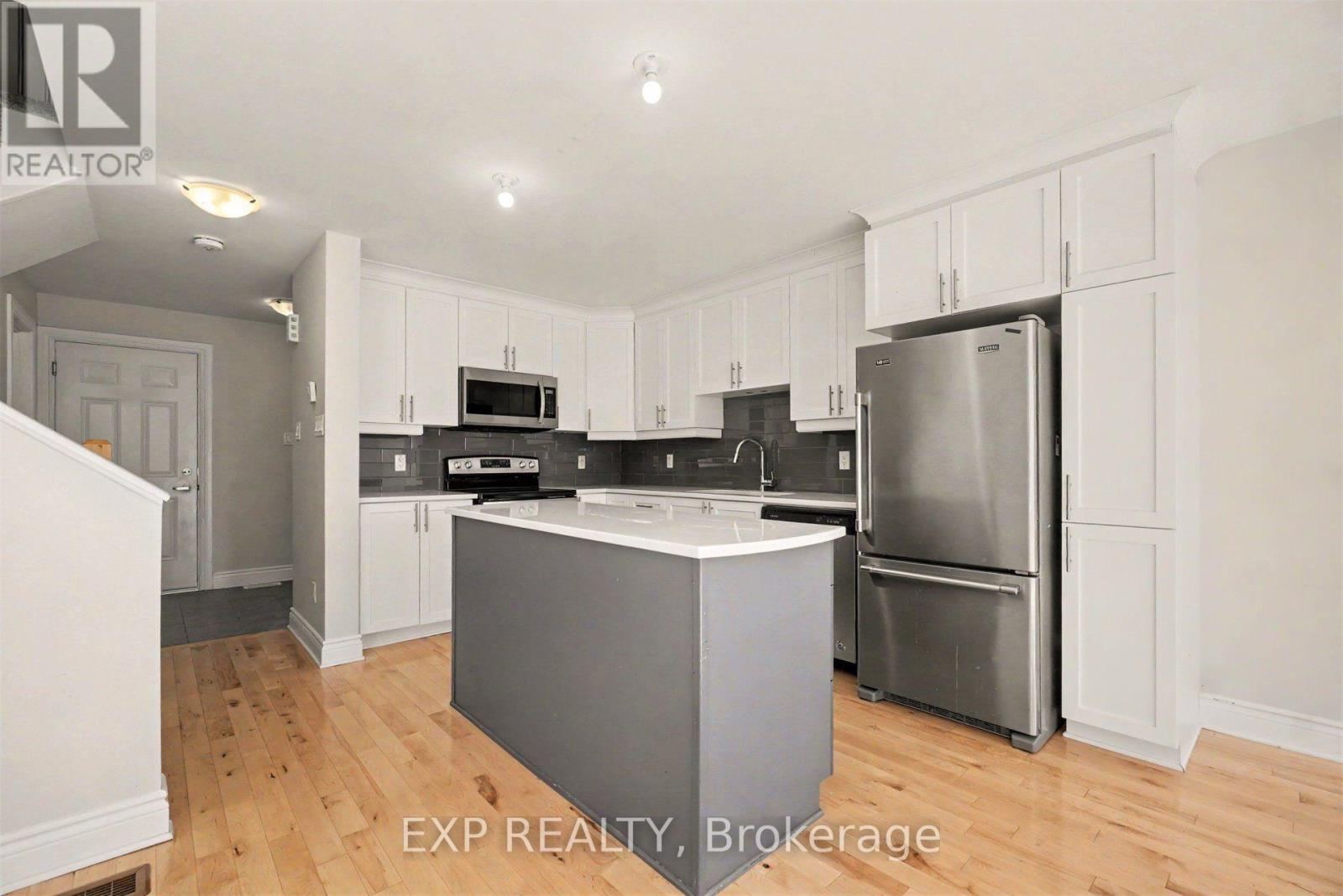 202 ST MALO PLACE, Russell — photo 11