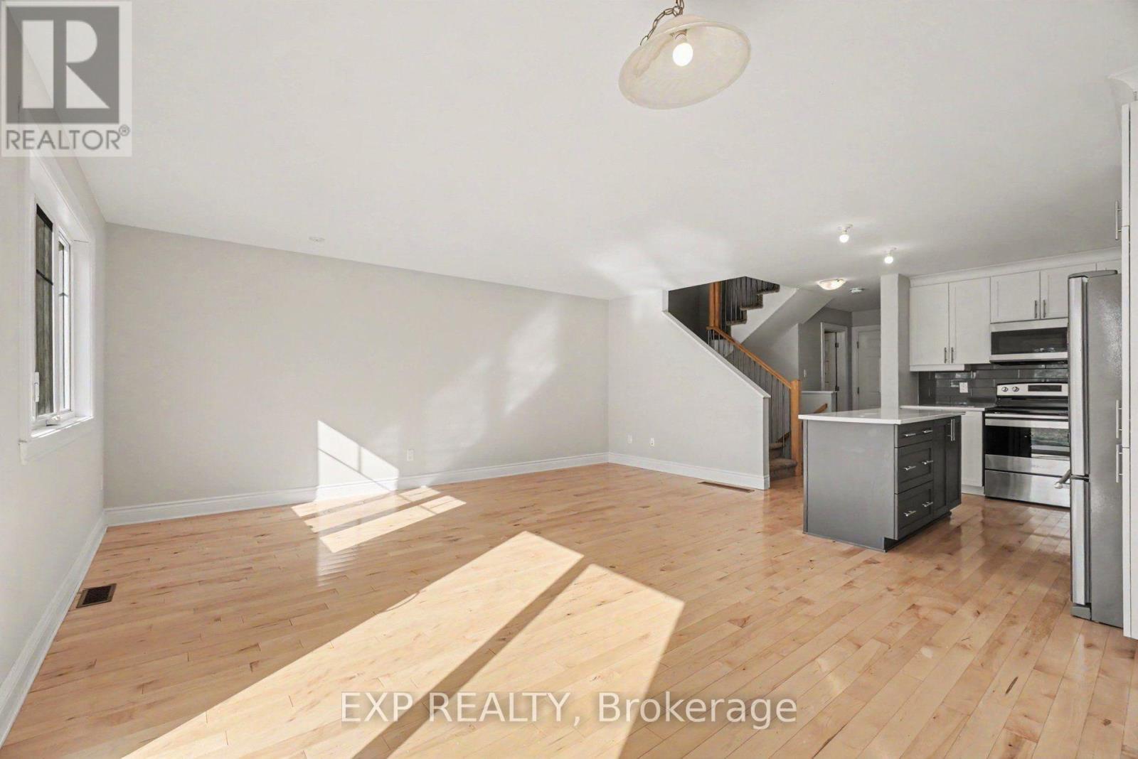 202 ST MALO PLACE, Russell — photo 9