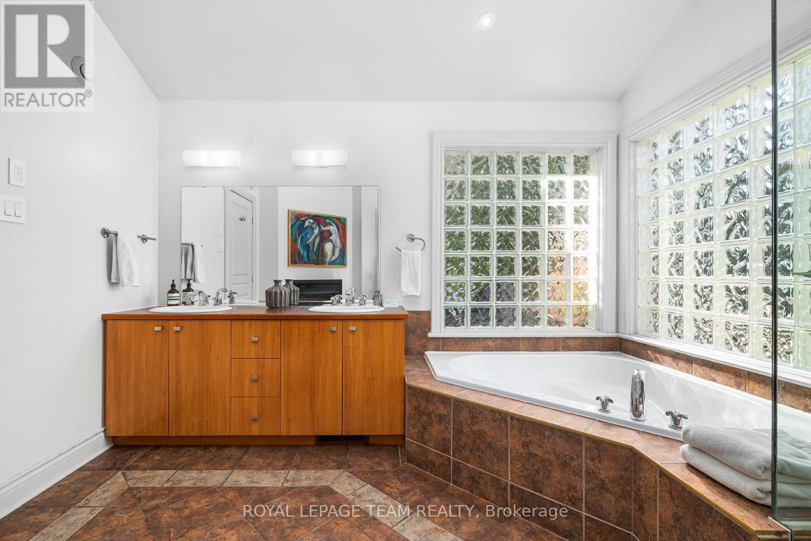 1510 REINDEER WAY - Image 21