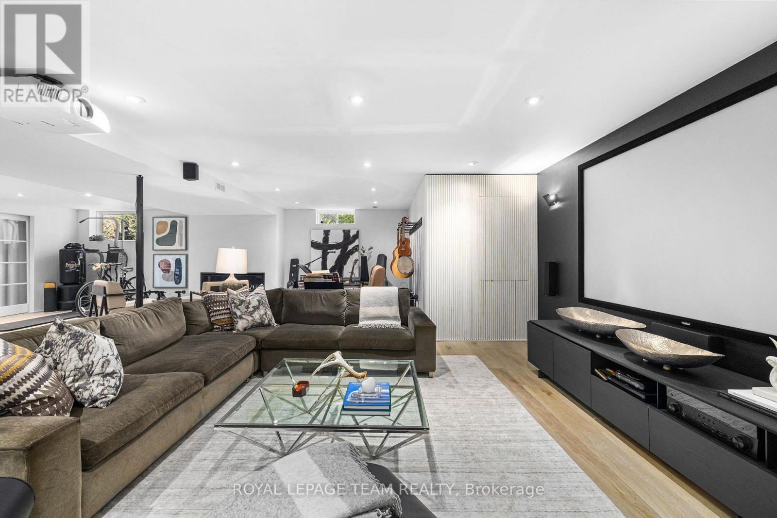 1510 REINDEER WAY - Image 32