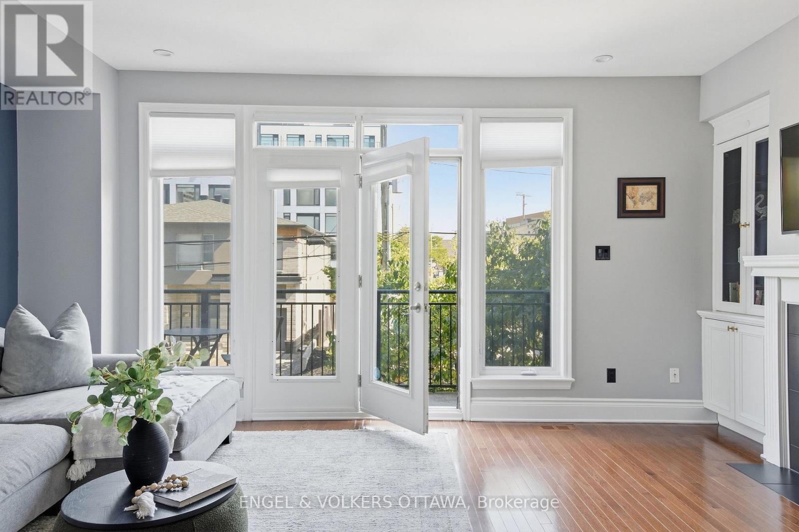 412 BERKLEY AVENUE - 27