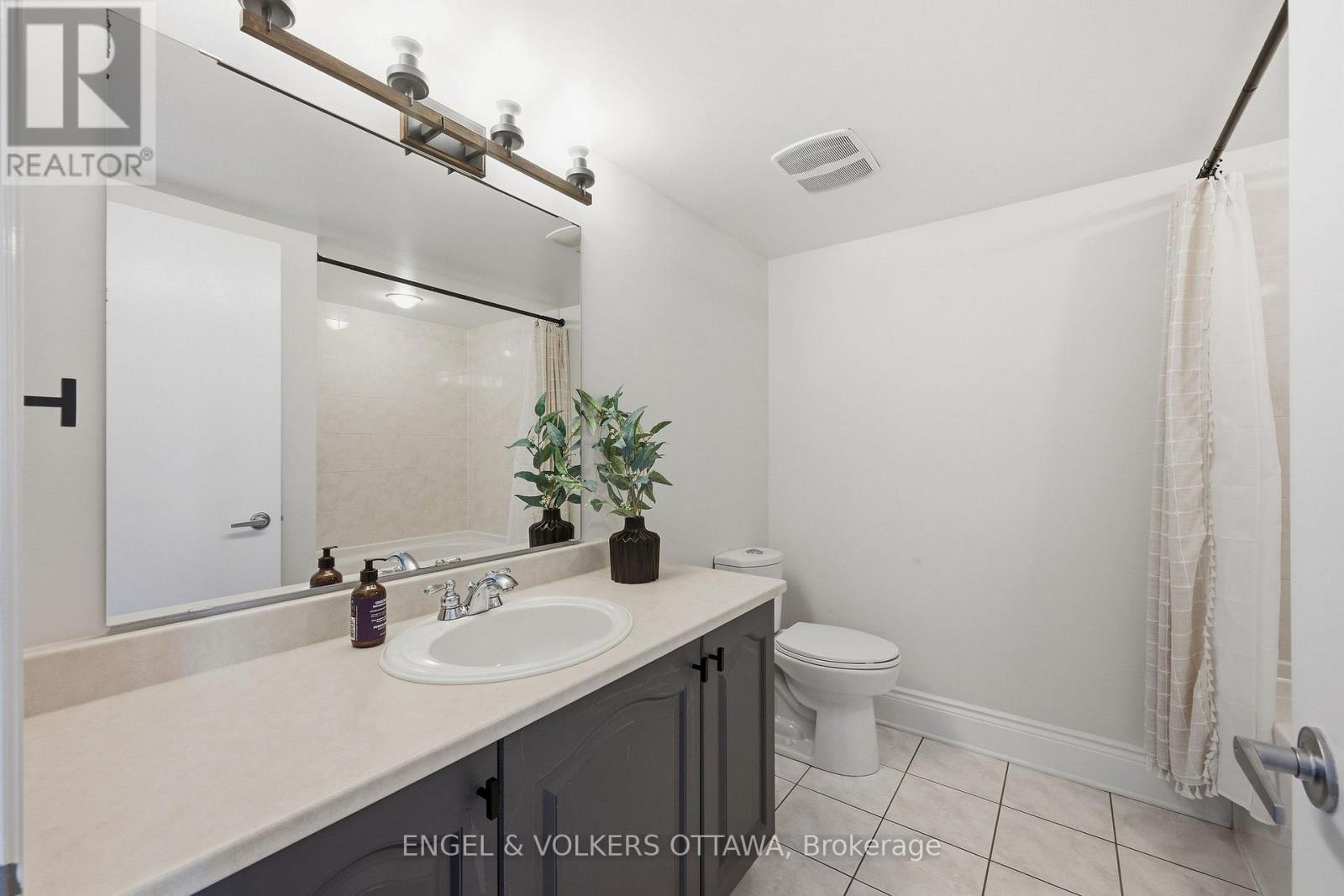 412 BERKLEY AVENUE - 33