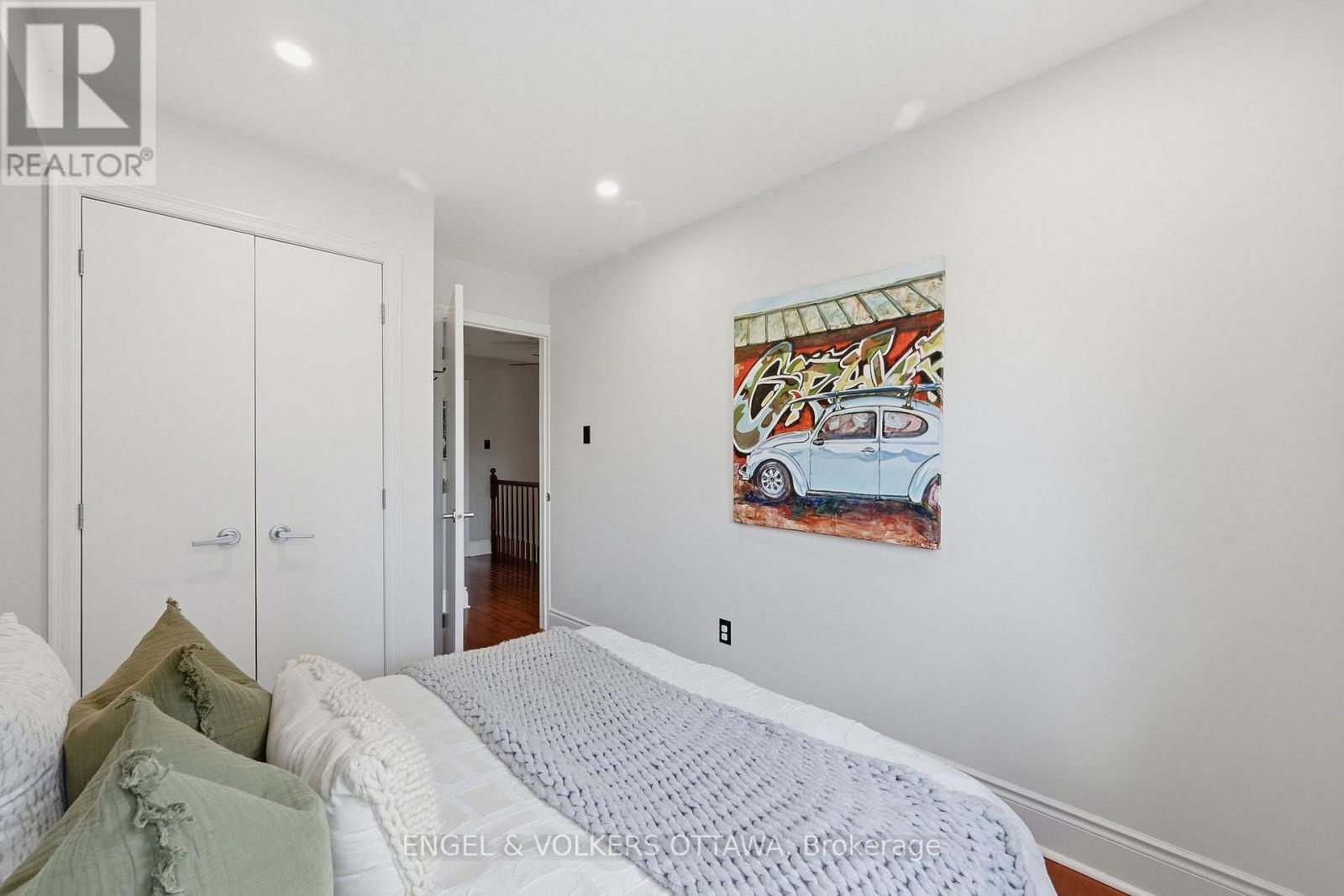 412 BERKLEY AVENUE - Image 39