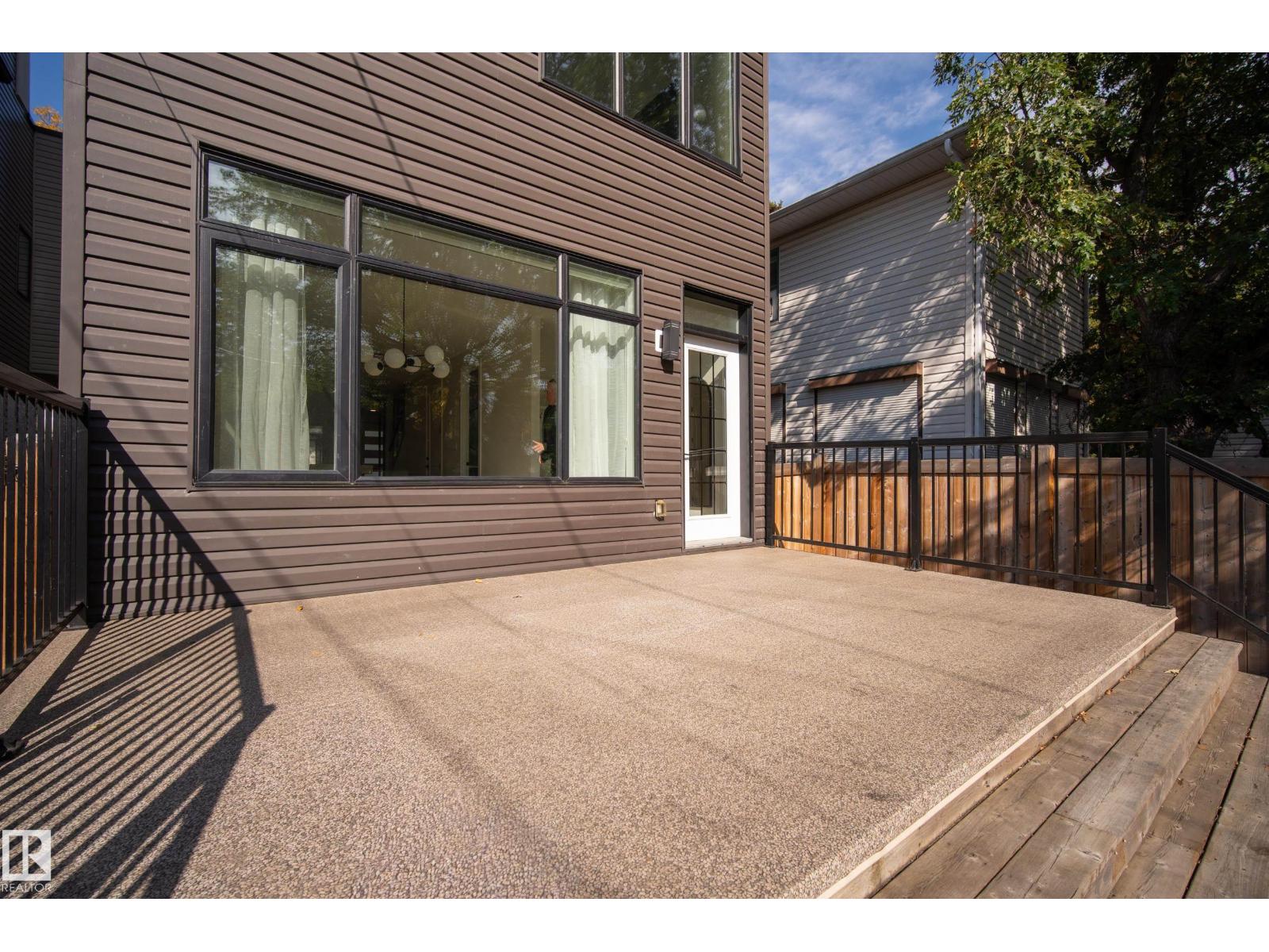 11207 75 AV NW - 65