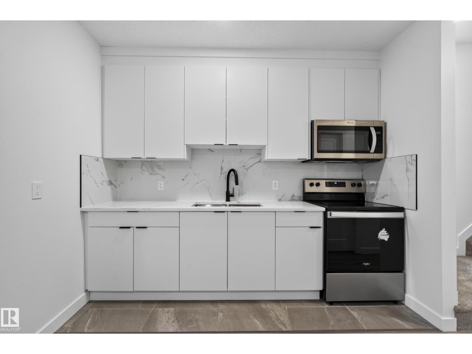11207 75 AV NW - 49