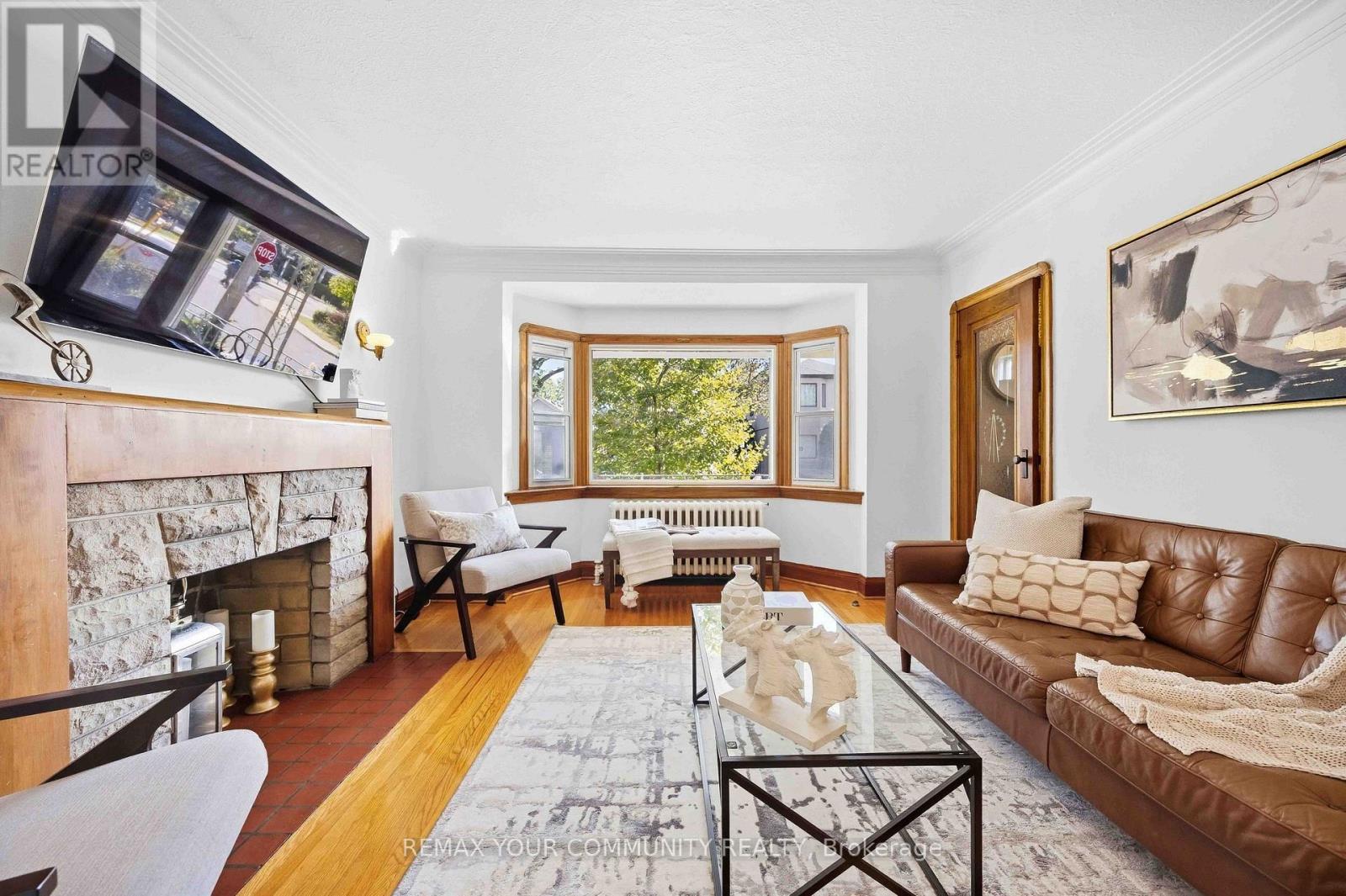 4 CRESTLAND AVENUE - 12
