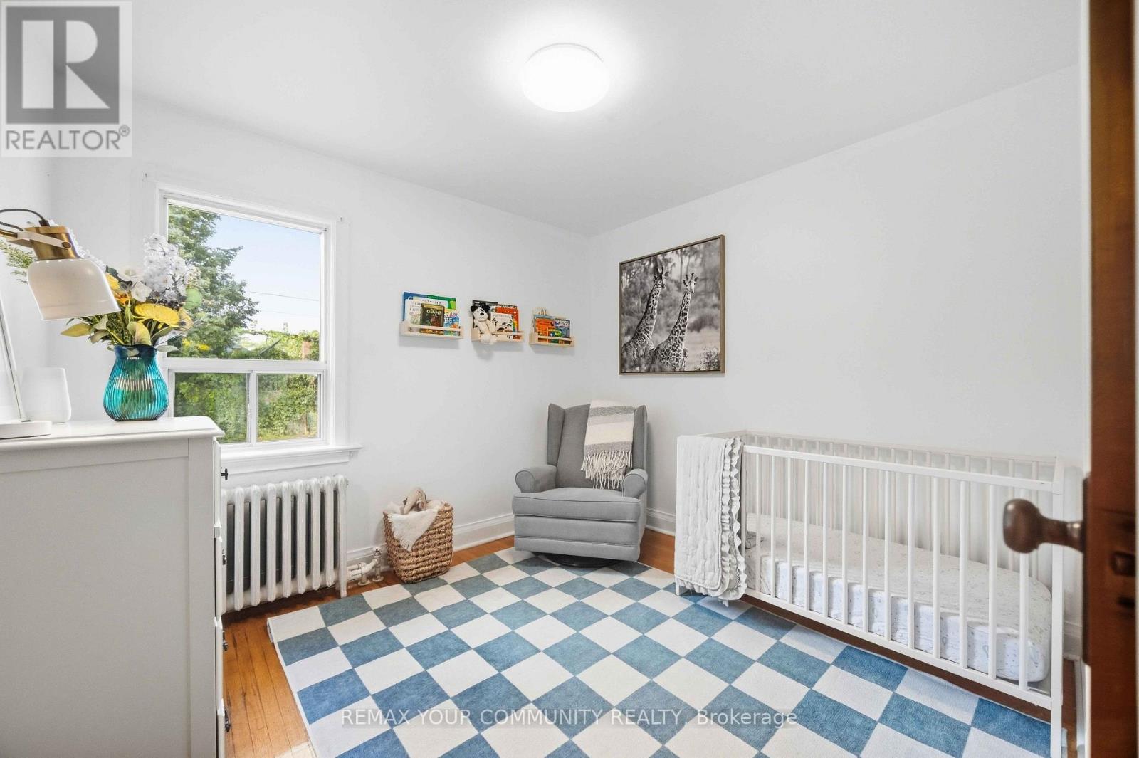 4 CRESTLAND AVENUE - 21