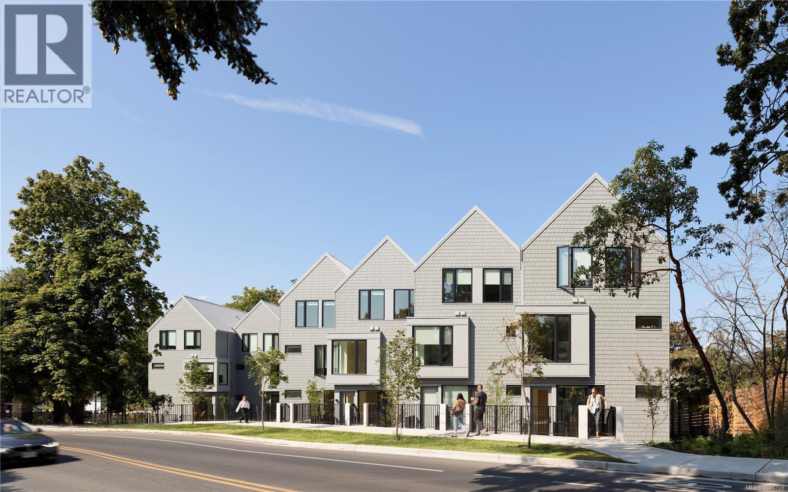 #3 909 Redfern St - 3