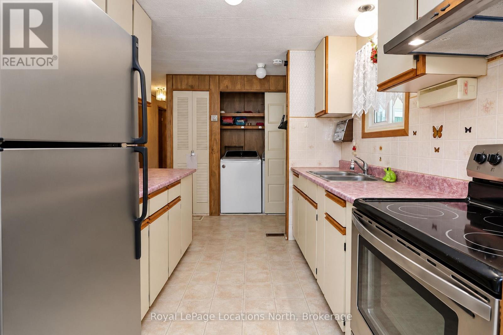 16 SINCLAIR AVENUE S - 20
