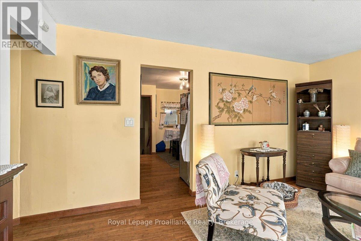 68 TRACEY STREET, Belleville (Belleville Ward) — photo 9