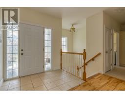 4pc Ensuite bath - 71 Valerie Court, Windsor Junction, NS B2T1Y7 Photo 7