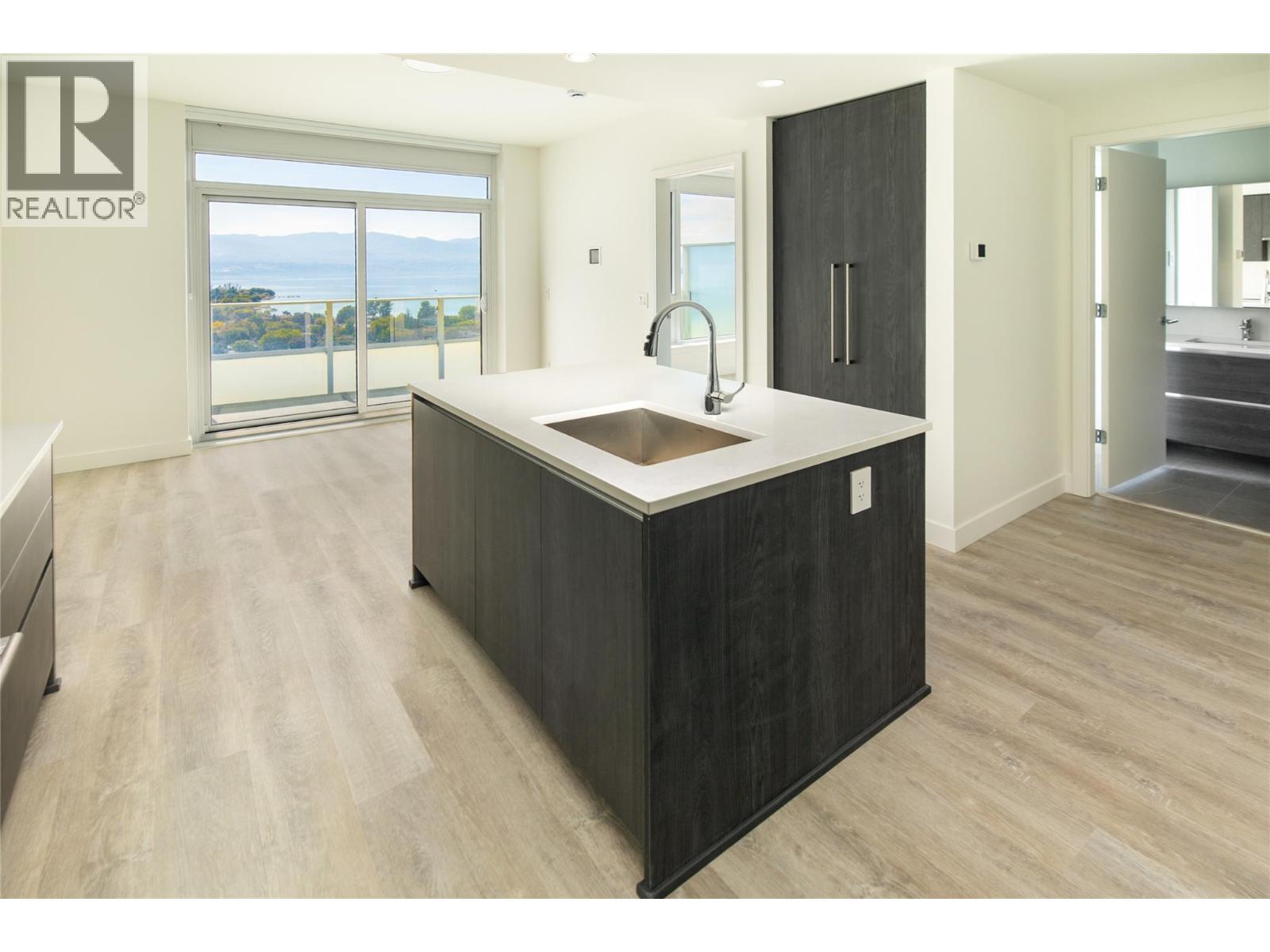 2105 1626 Water Street, Kelowna