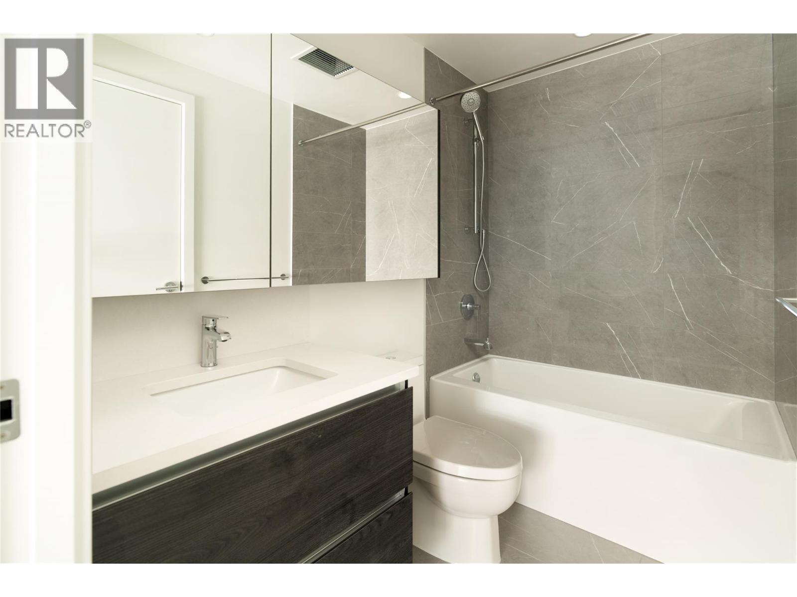 2105 1626 Water Street, Kelowna
