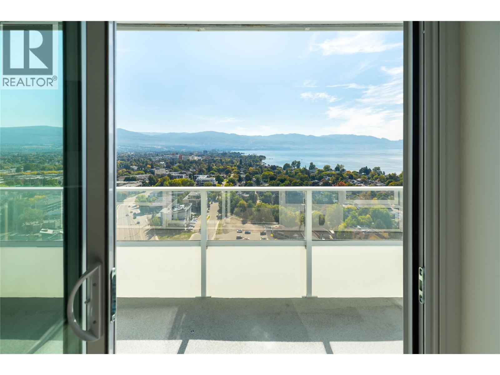 2105 1626 Water Street, Kelowna