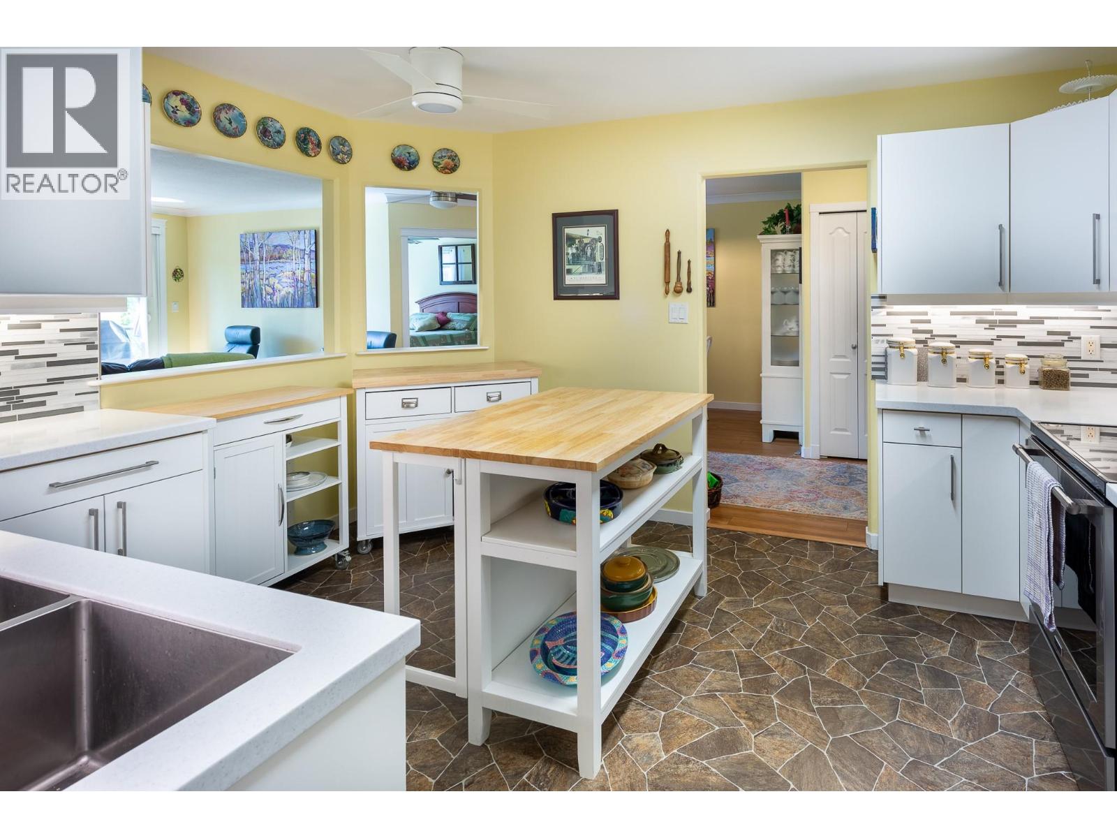 303 Whitman Road Unit# 304, Kelowna
